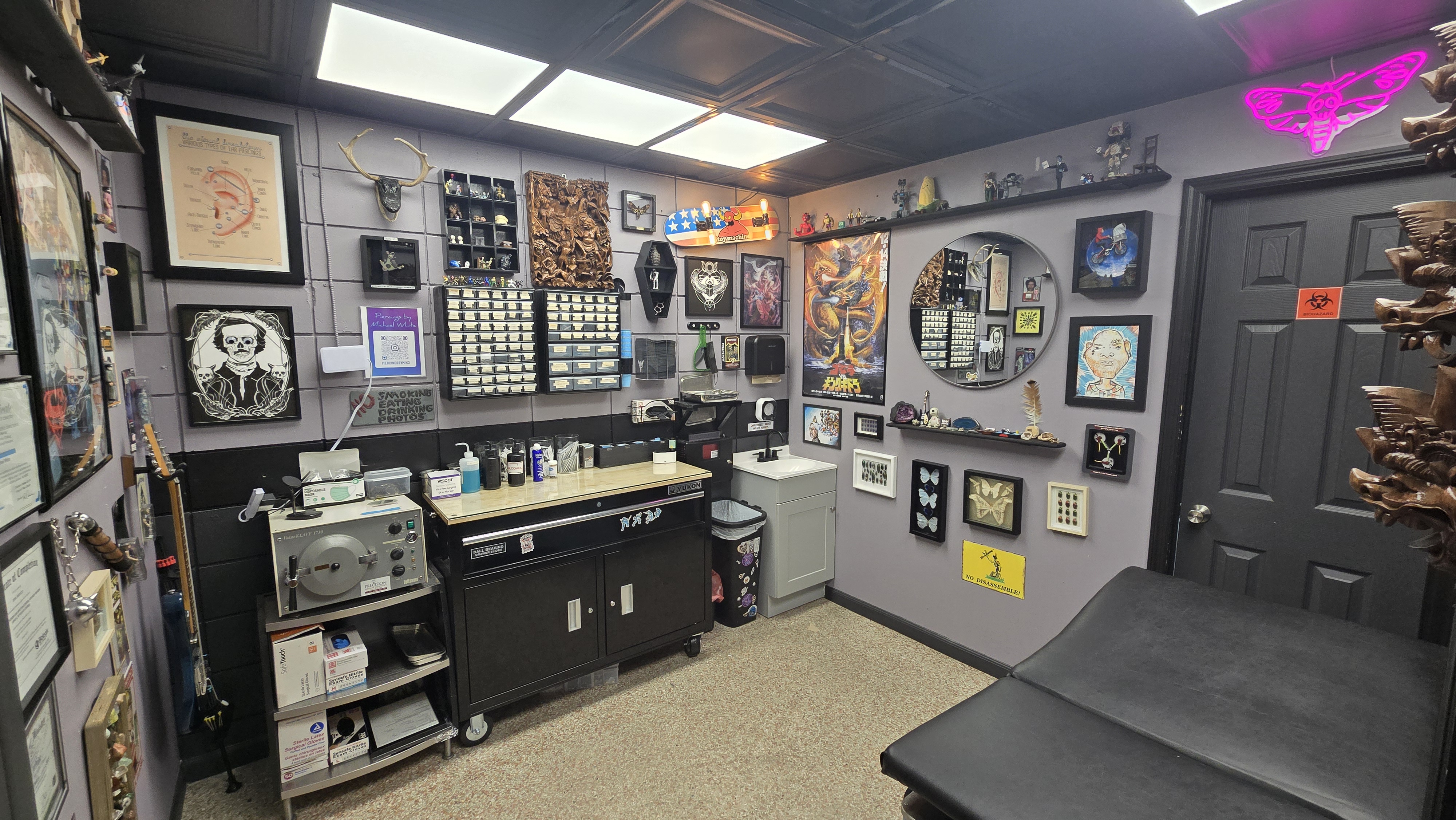 Atomic Tattoos Lakeland Piercing room