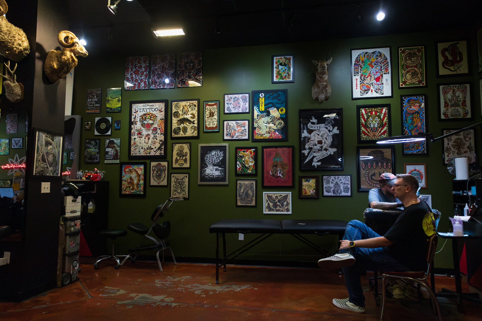 Atomic Tattoos Brandon Mall studio